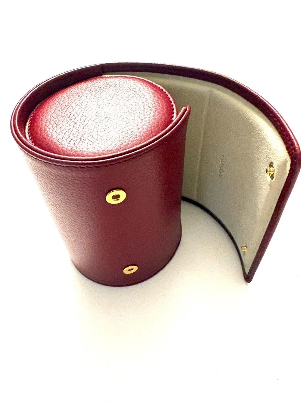 FASHION JEWEL BOX Red Calf Leather Oval Watch Case